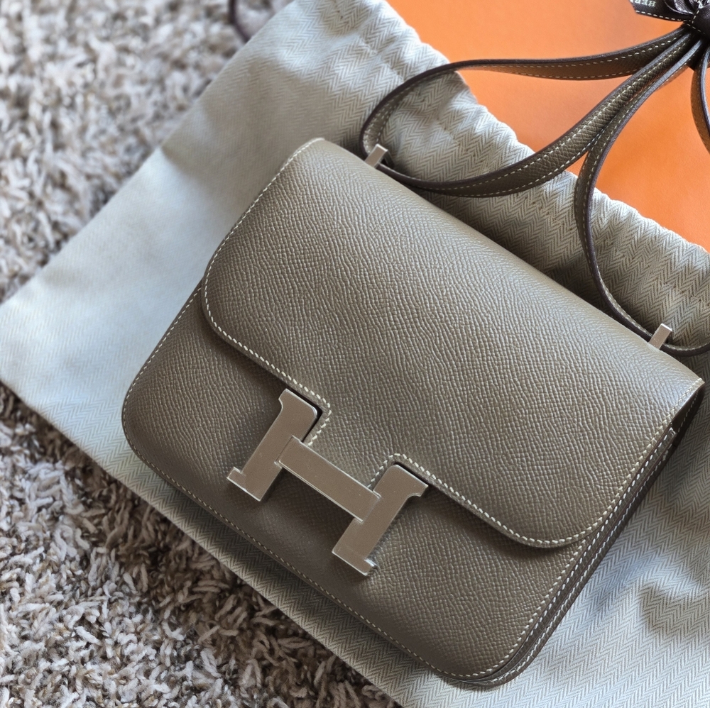 Hermes Constance 18 - Picture 2 of 14